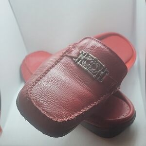 MINNETONKA RED PEBBLED LEATHER SLIDES MULES Women's Size 8